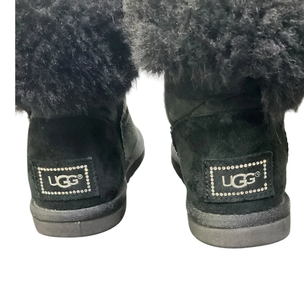 ✨ UGG Australia Mini Bailey Bow‎ Black Suede Shearling Boots | Women’s 6